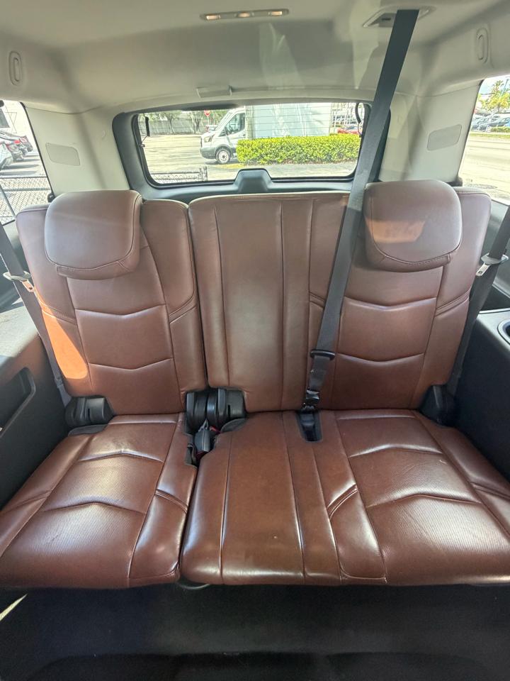 2016 Cadillac Escalade — photo 27