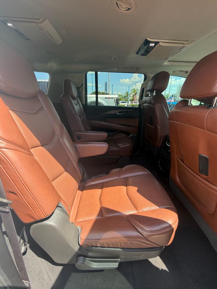 2016 Cadillac Escalade — photo 29