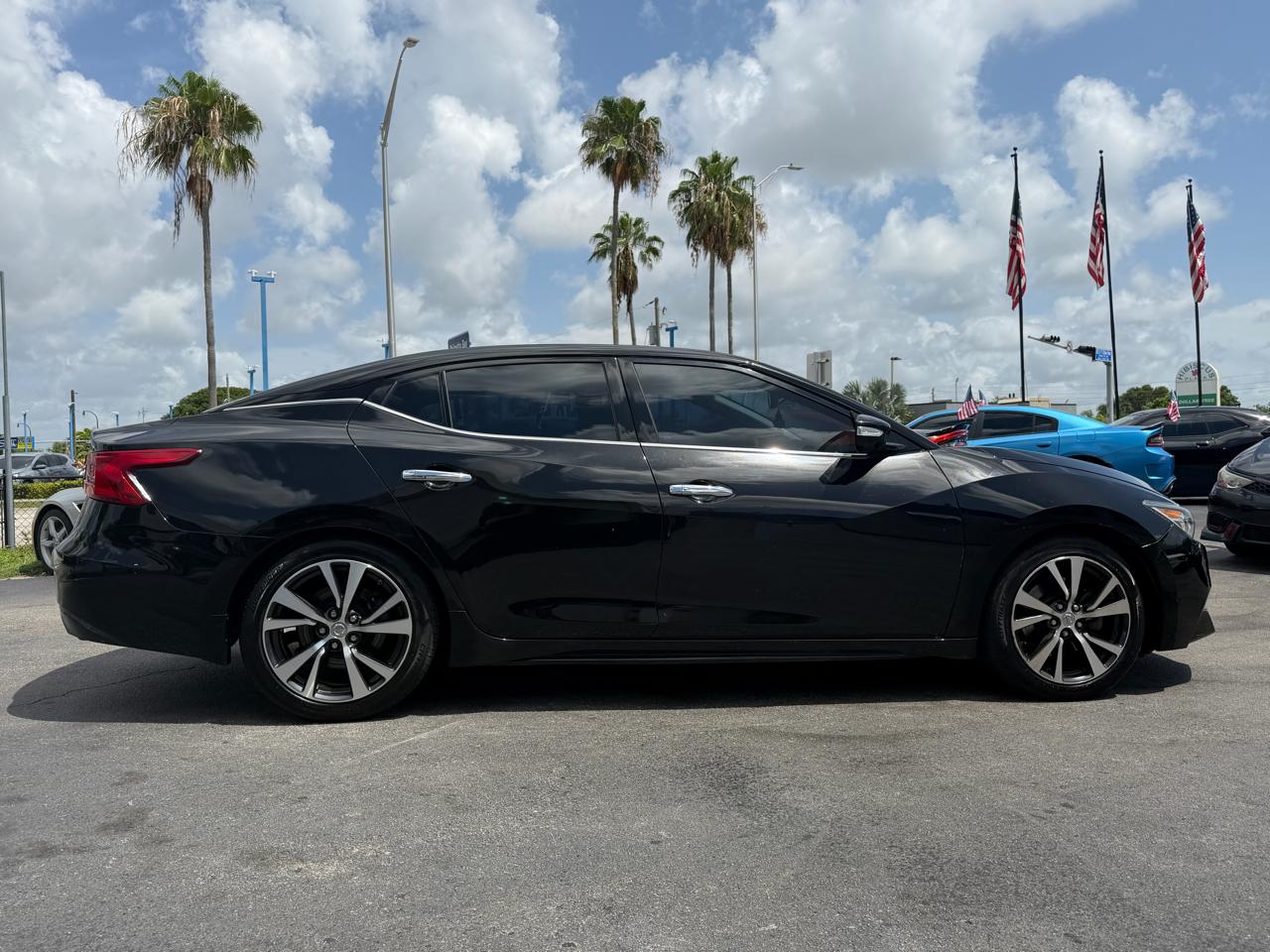 2017 Nissan Maxima — photo 4