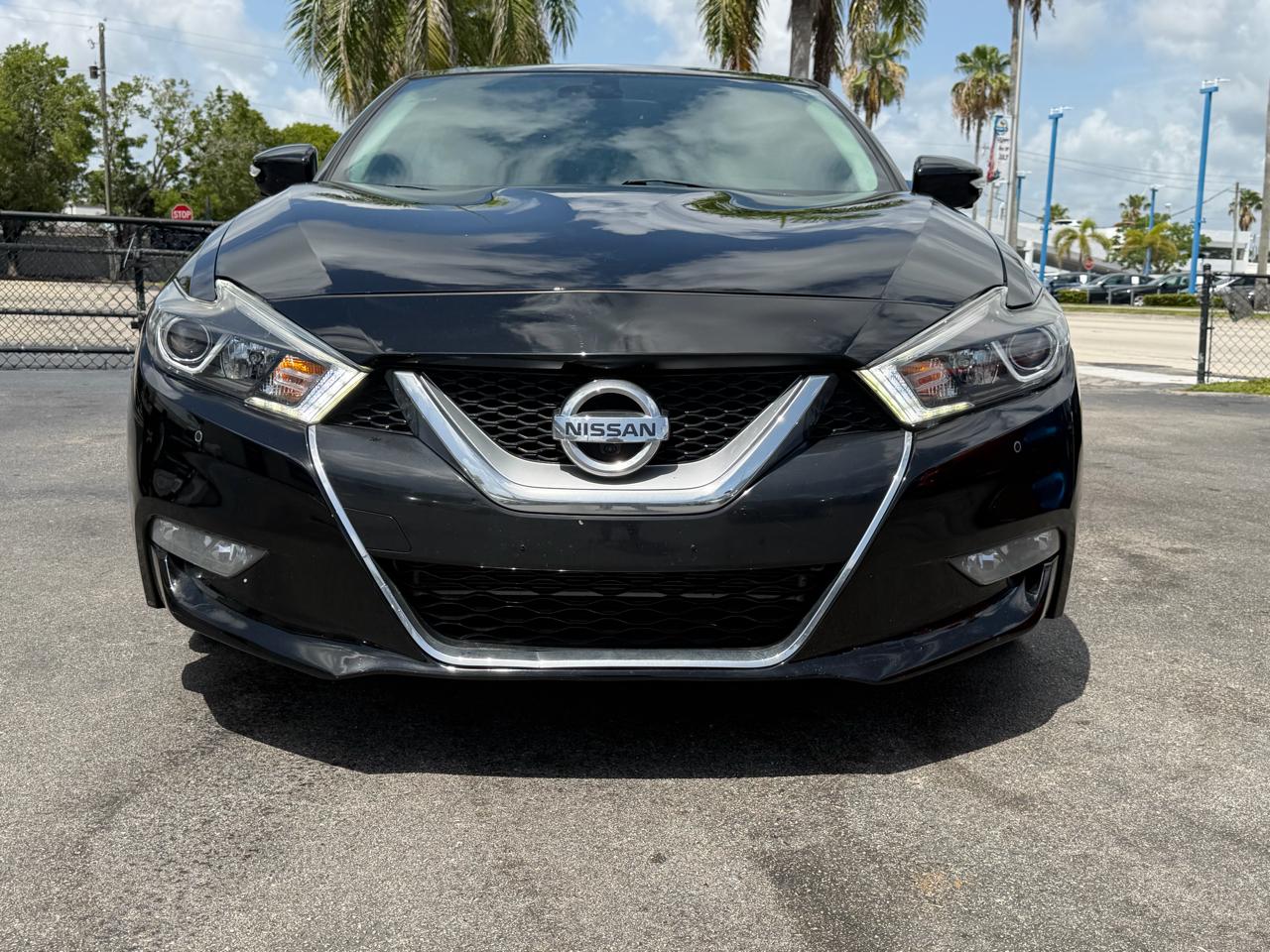2017 Nissan Maxima — photo 10