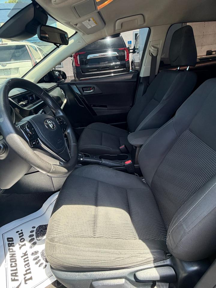 2018 Toyota Corolla — photo 22