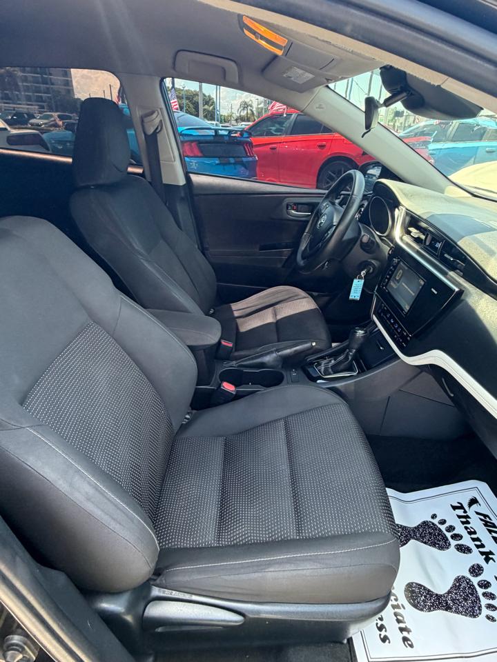 2018 Toyota Corolla — photo 24