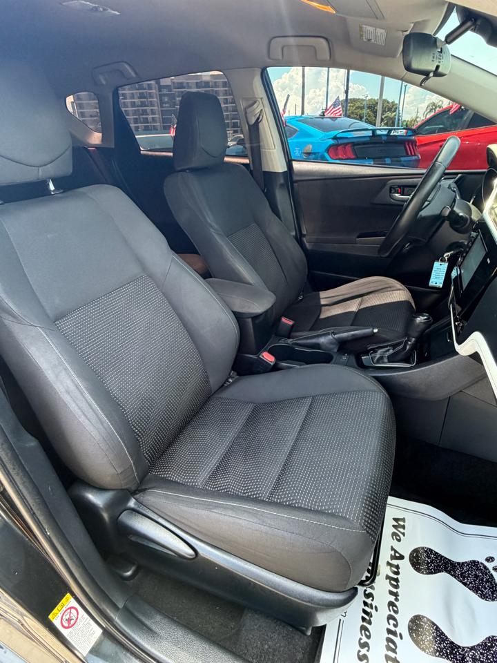 2018 Toyota Corolla — photo 25