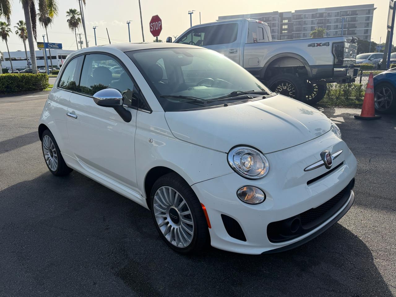 2018 Fiat 500 Lounge Hatchback