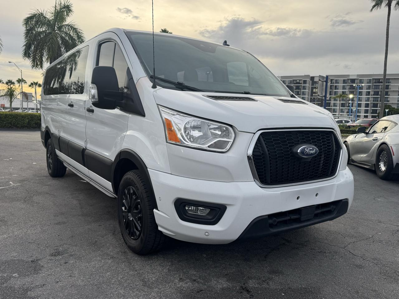 2021 Ford Transit 350 Wagon Low Roof XL w/Sliding Pass. 148-in. WB