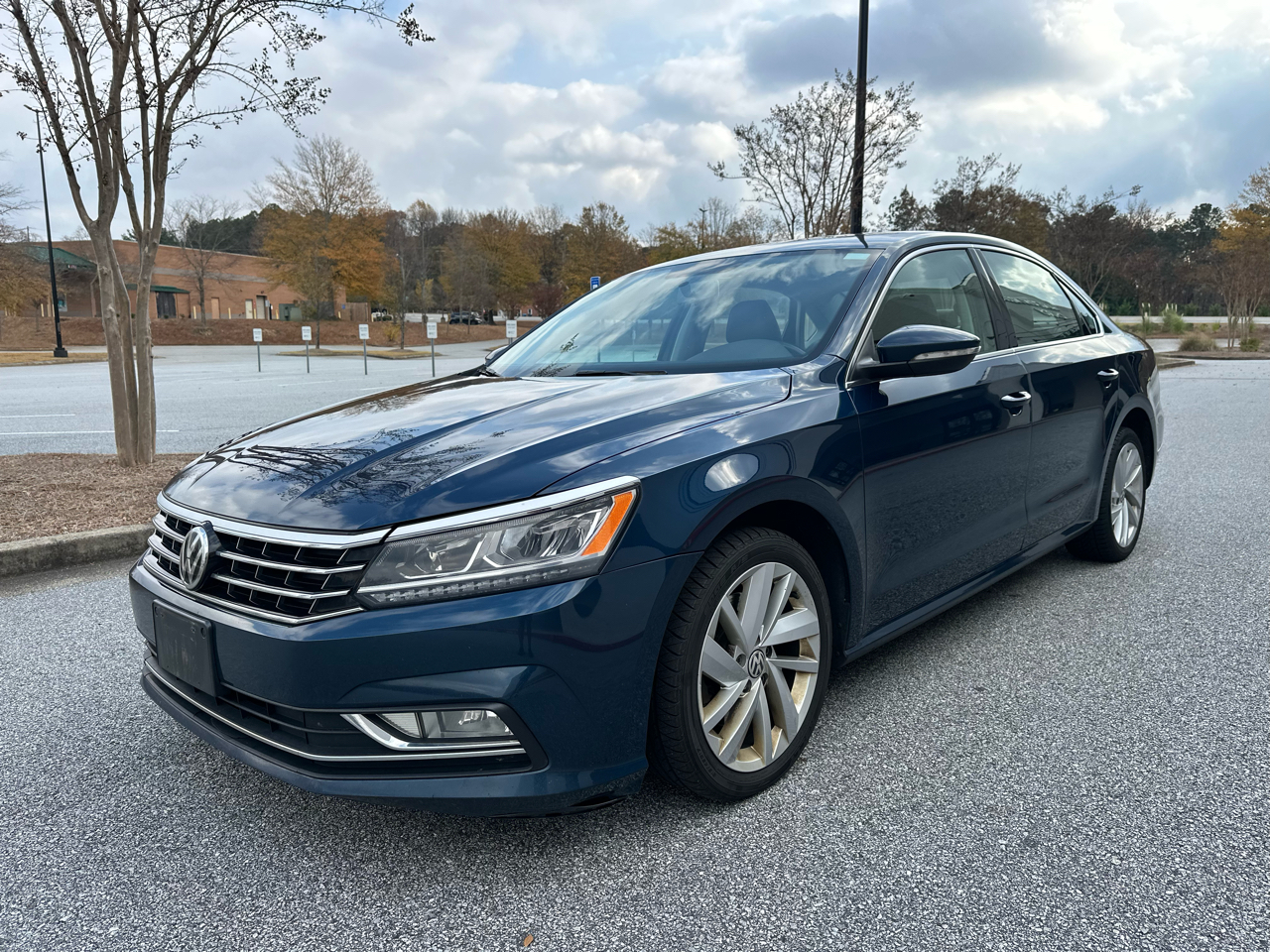 2018 Volkswagen Passat SE