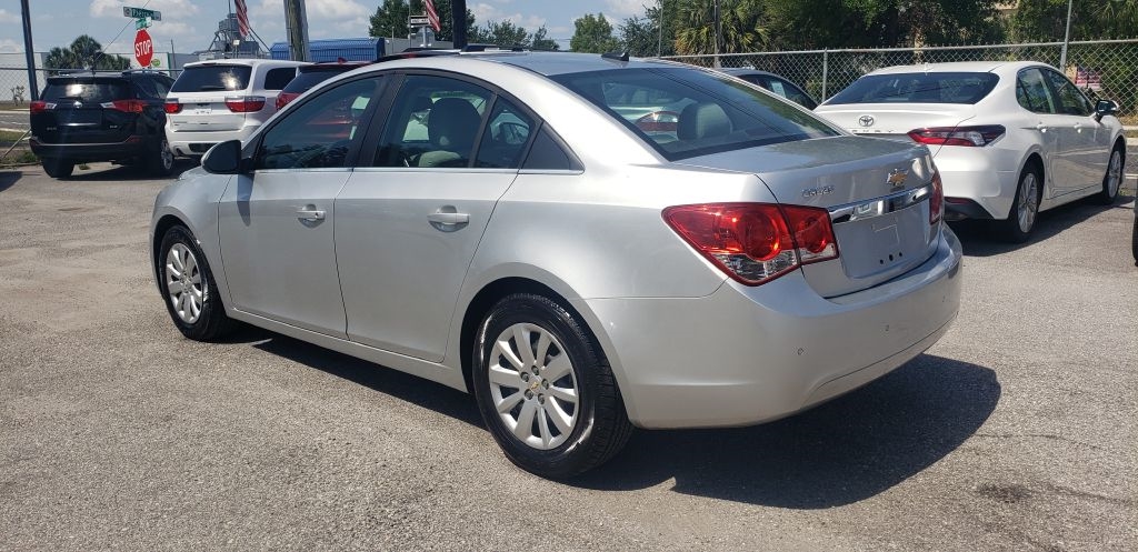 Chevrolet Cruze 1LT 2011