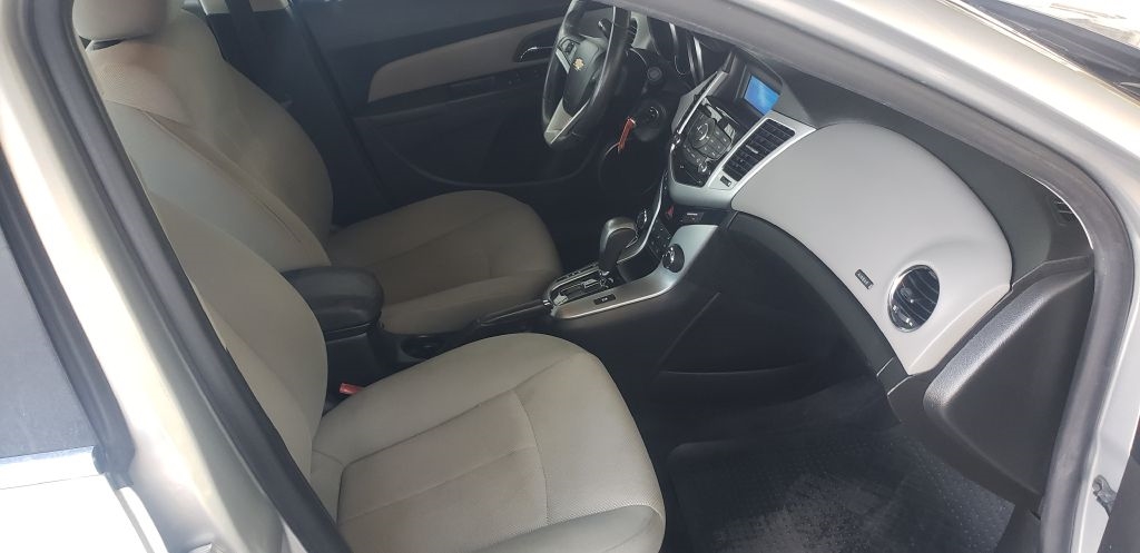 Chevrolet Cruze 1LT 2011