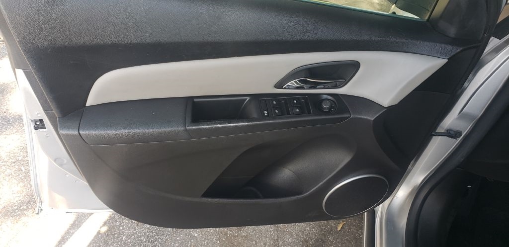 Chevrolet Cruze 1LT 2011