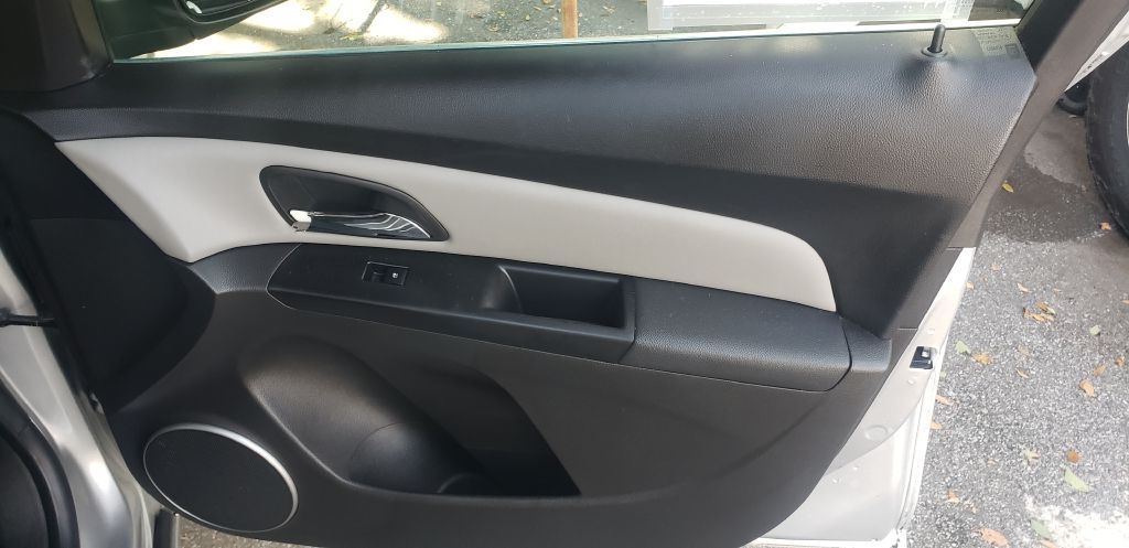 Chevrolet Cruze 1LT 2011