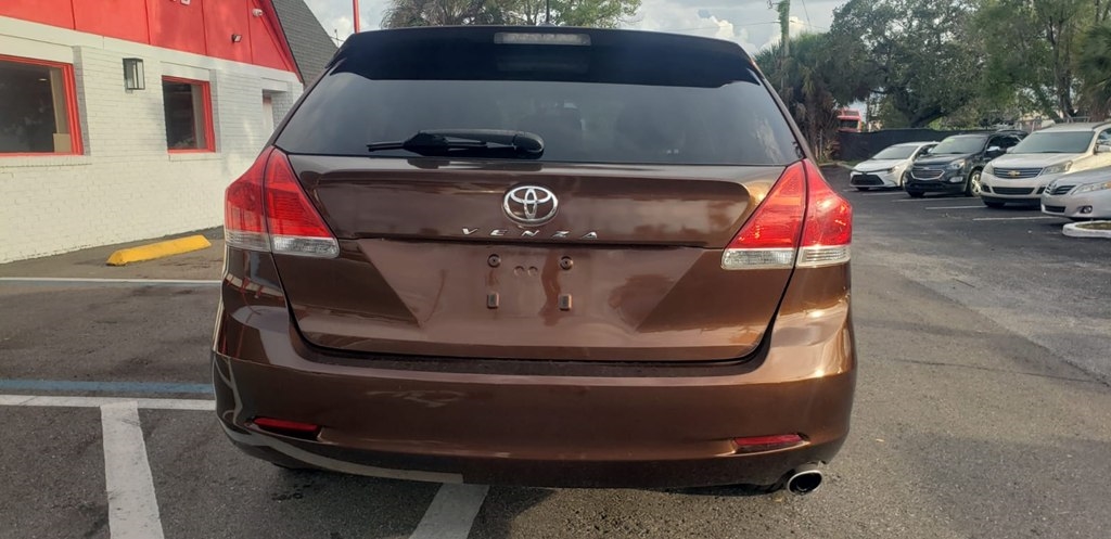 Toyota Venza FWD I4 2011