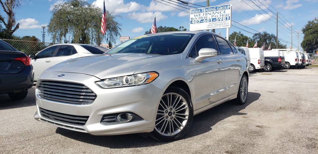 2014 Ford Fusion SE's photo