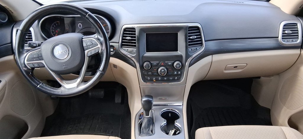 Jeep Grand Cherokee Laredo 2020