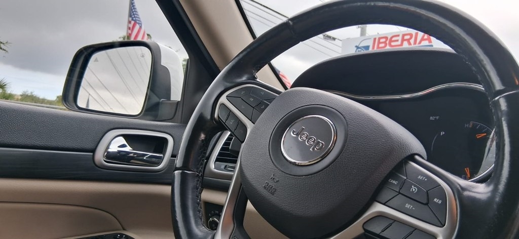 Jeep Grand Cherokee Laredo 2020