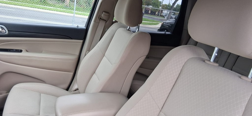 Jeep Grand Cherokee Laredo 2020