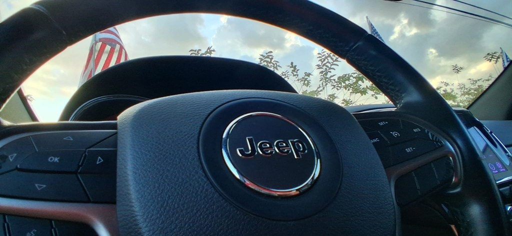 Jeep Grand Cherokee Laredo 2WD 2019