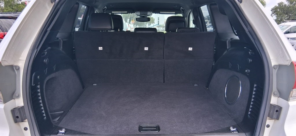 Jeep Grand Cherokee Laredo 2WD 2019