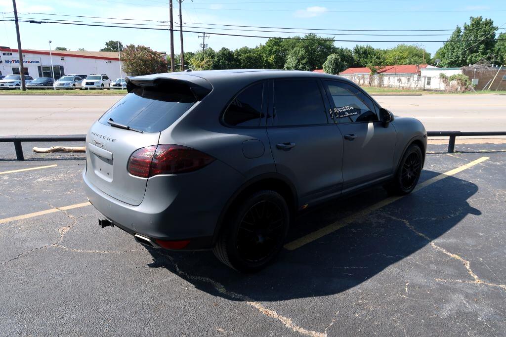 Porsche Cayenne S 2012