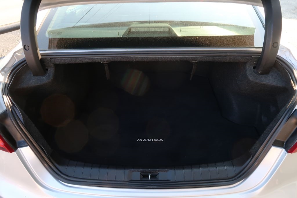 2016 Nissan Maxima S photo 11