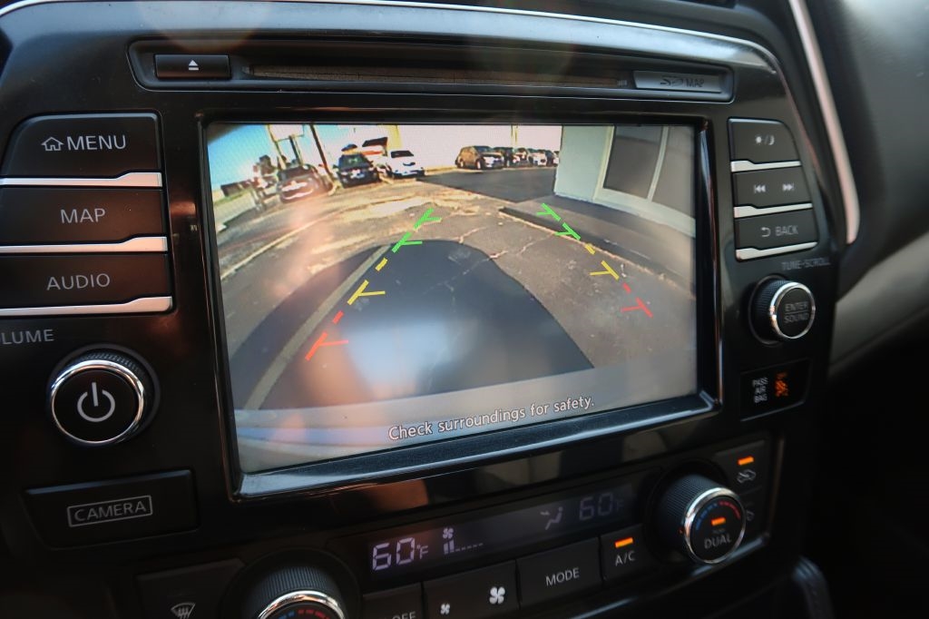 2016 Nissan Maxima S photo 12