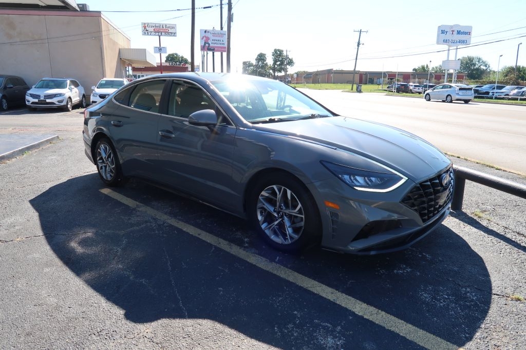 2020 Hyundai Sonata SEL photo 3