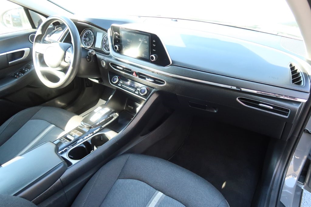 2020 Hyundai Sonata SEL photo 11