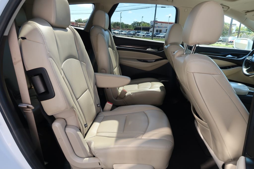 2019 Buick Enclave Essence photo 11