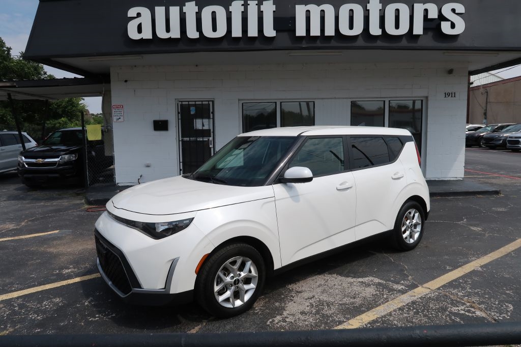 2023 Kia Soul LX CVT