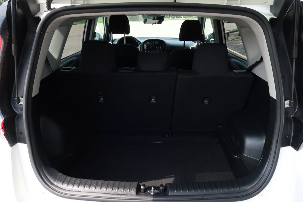 2023 Kia Soul LX photo 12