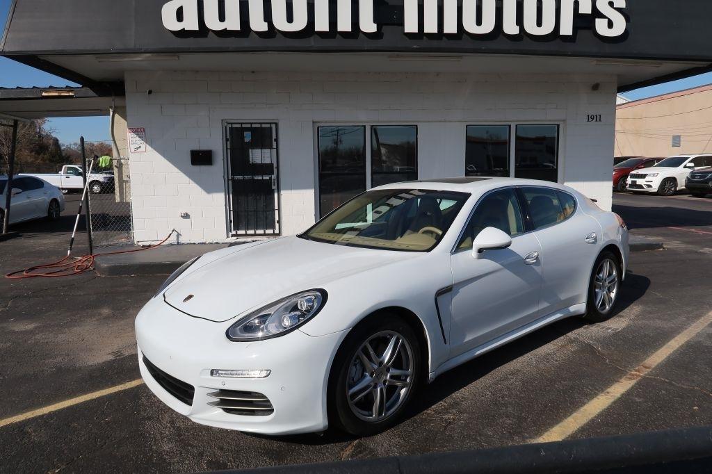 2016 Porsche Panamera S