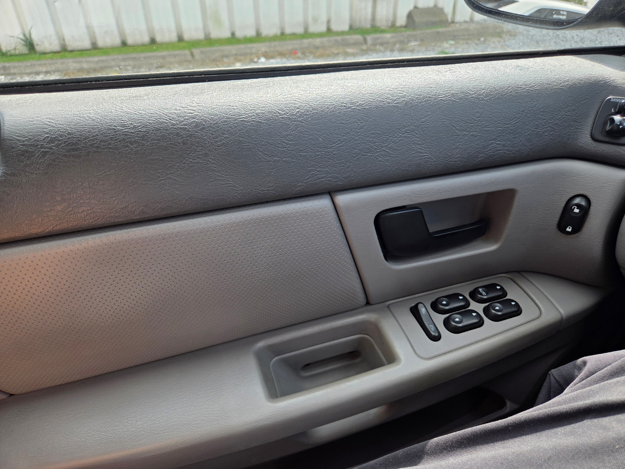 Ford Taurus SE 2006