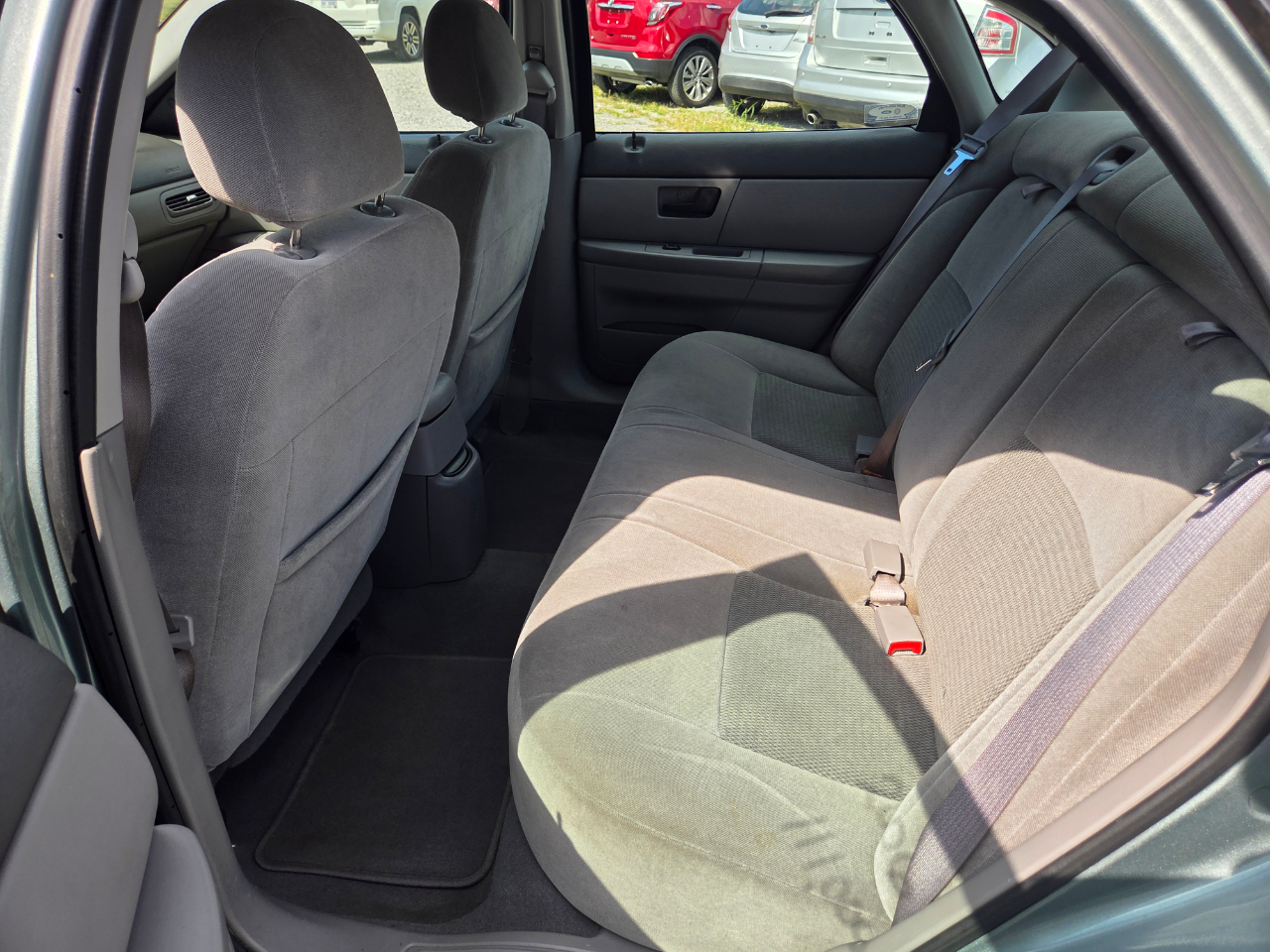 Ford Taurus SE 2006