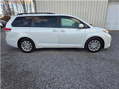 2013 Toyota Sienna 