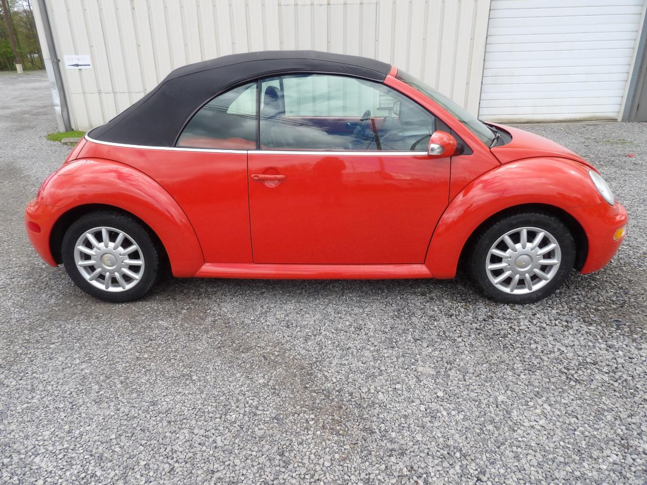 2004 Volkswagen Beetle GLS 2.0 6AT Convertible's photo