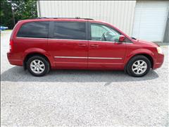 2010 Chrysler Town & Country 