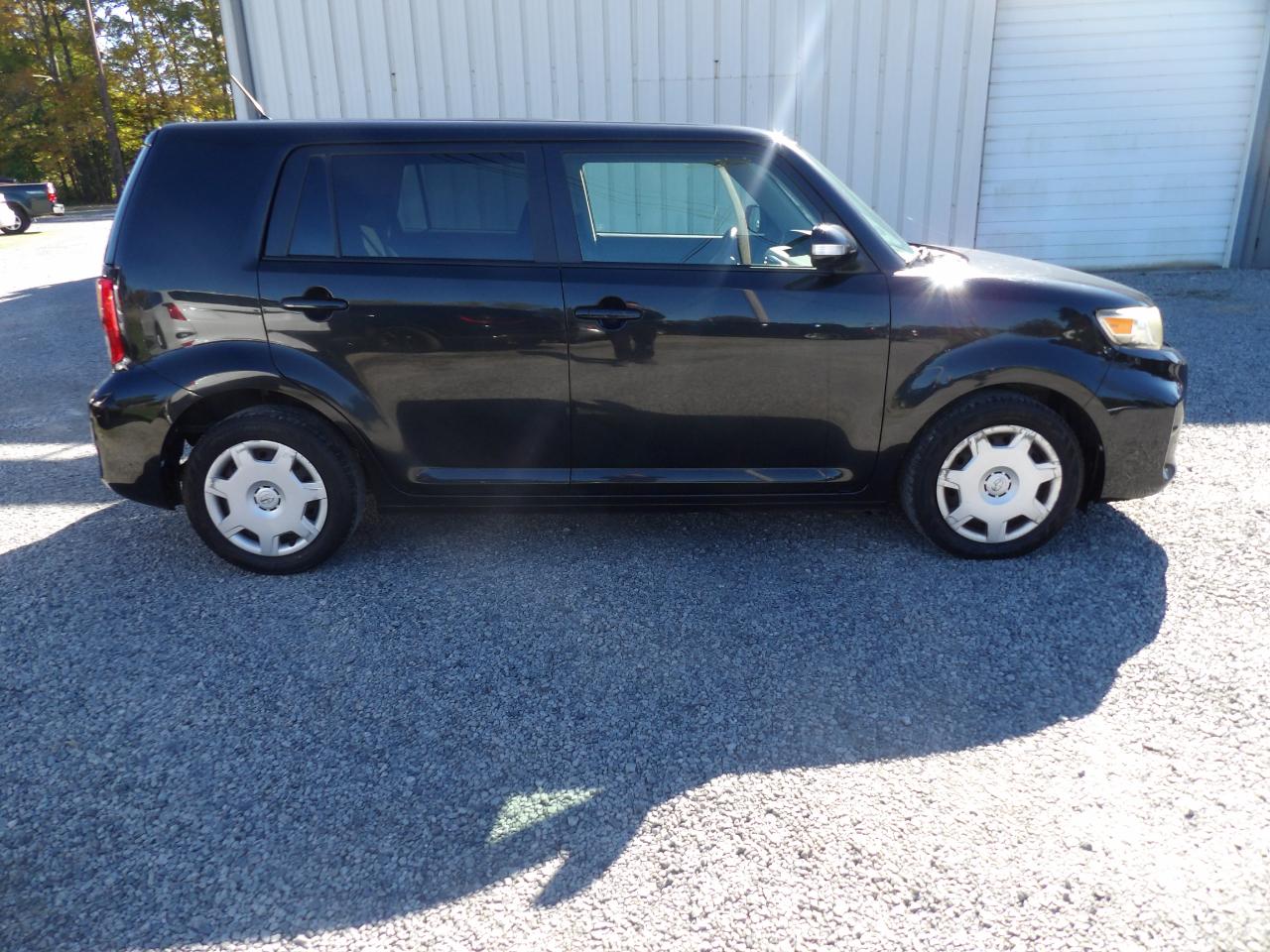 2013 Scion xB 5-Door Wagon 5-Spd MT