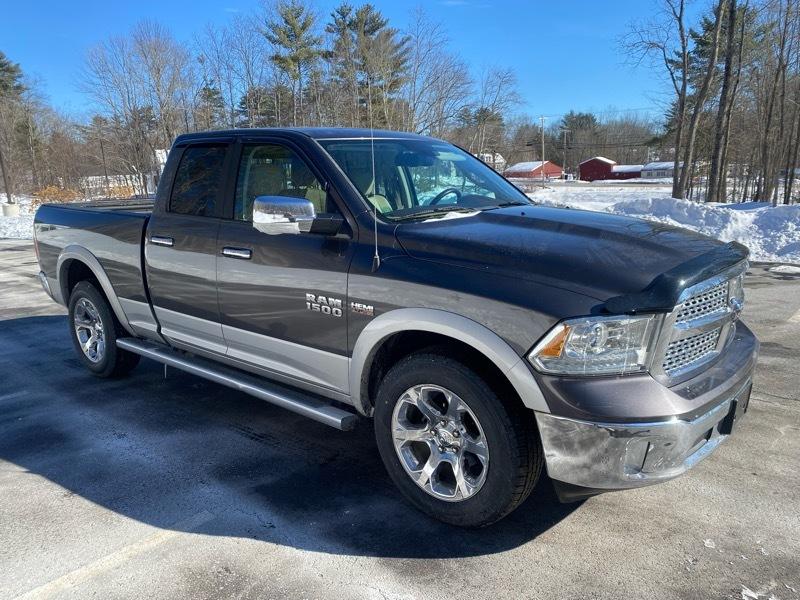 RAM 1500 Laramie Quad Cab 4WD 2015