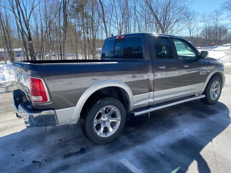 RAM 1500 Laramie Quad Cab 4WD 2015