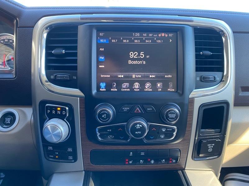 RAM 1500 Laramie Quad Cab 4WD 2015