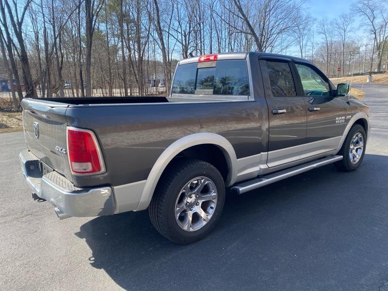 RAM 1500 Laramie Quad Cab 4WD 2015