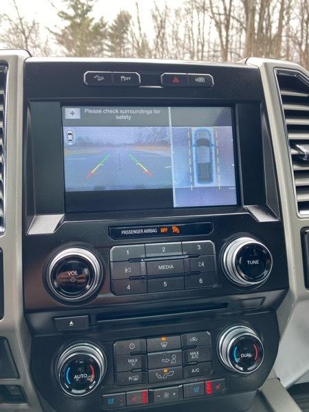 Ford F-150 4WD SuperCrew 145" Lariat 2016