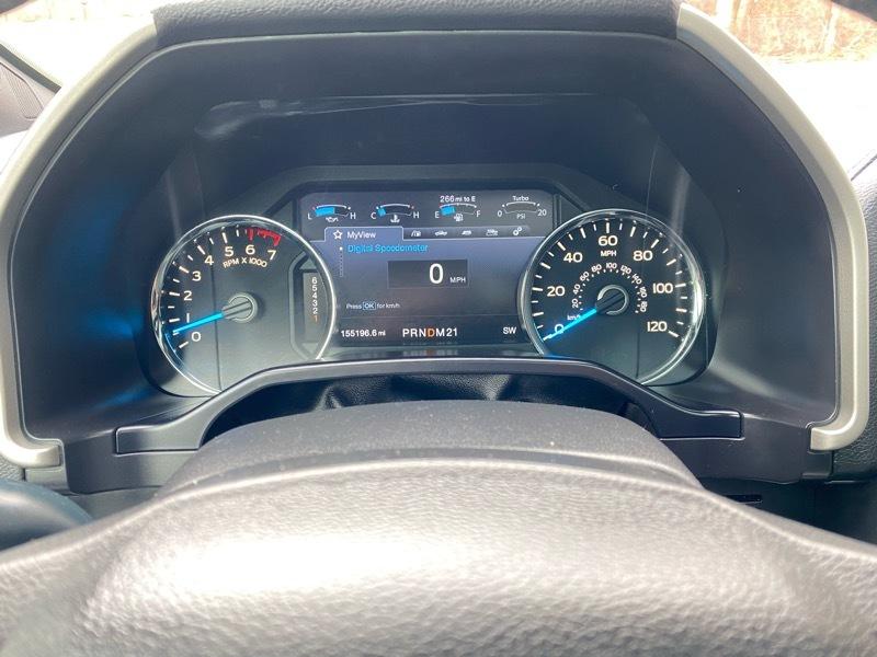 Ford F-150 4WD SuperCrew 145" Lariat 2016