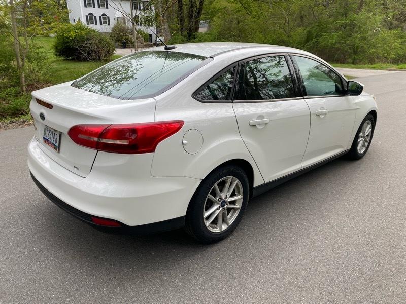 Ford Focus SE Sedan 2016