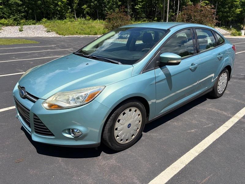 Ford Focus SE Sedan 2012