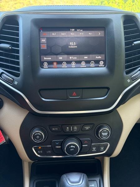 Jeep Cherokee Latitude FWD 2019