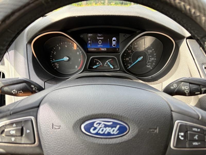 Ford Focus SEL Sedan 2017