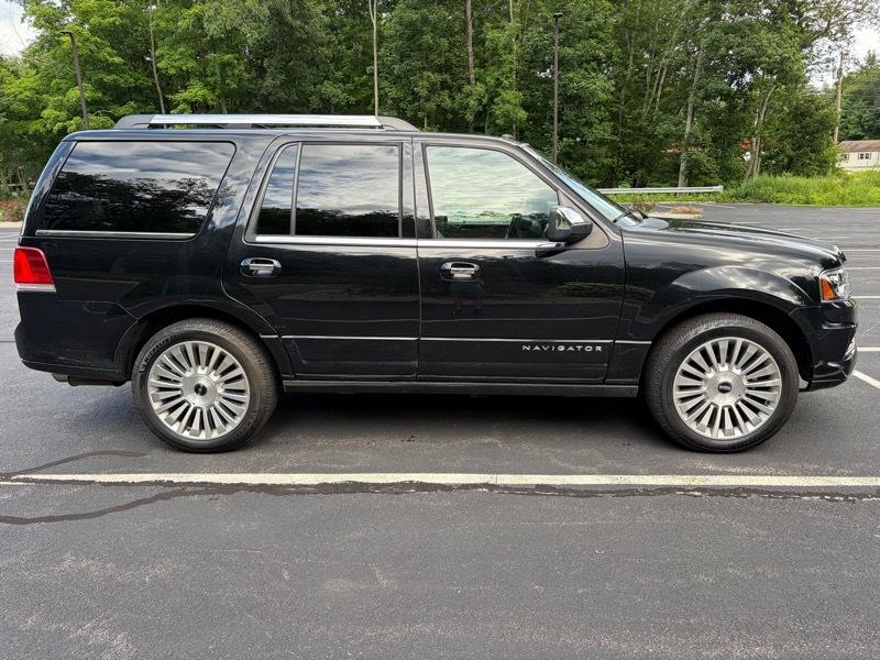 Lincoln Navigator Select 4WD 2017