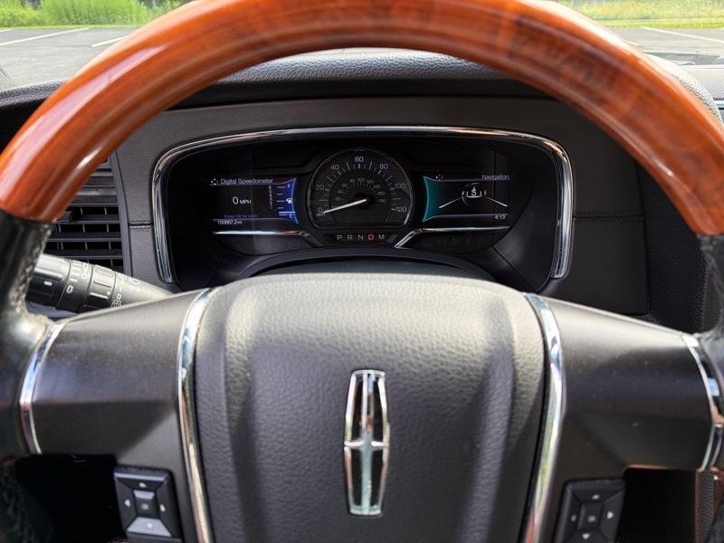 Lincoln Navigator Select 4WD 2017