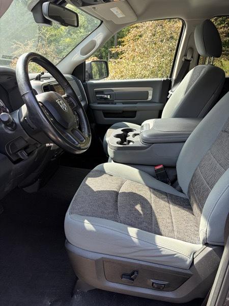 RAM 1500 Big Horn 4x4 Quad Cab 6'4" Box 2018