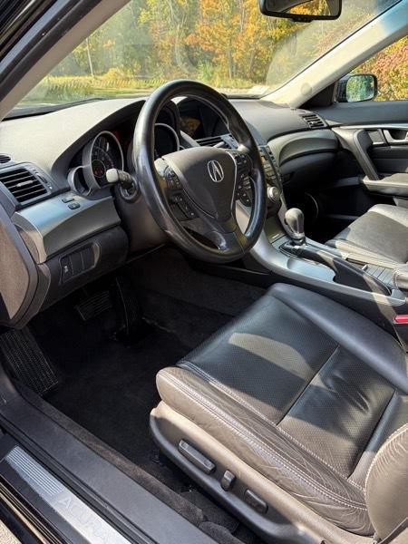 Acura TL 5-Speed AT SH-AWD with Tech Package 2010